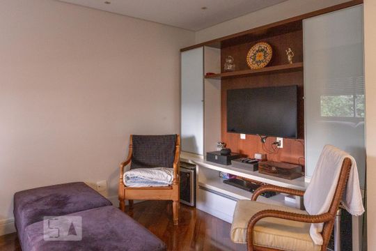Sala de apartamento à venda com 3 quartos, 174m² em Vila Romana, São Paulo