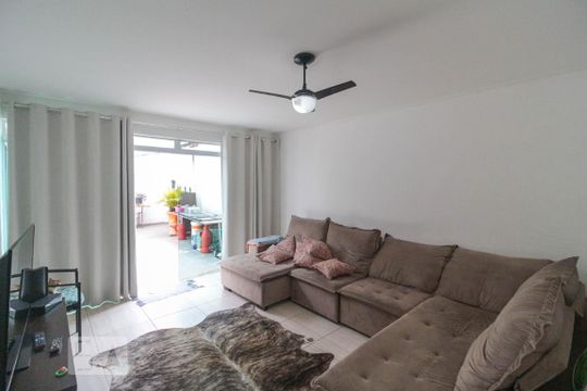 Sala de TV de casa para alugar com 5 quartos, 230m² em Vila Mariana, São Paulo