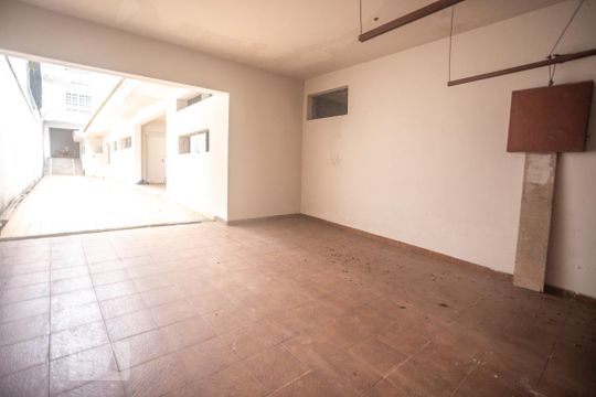 Garagem de casa à venda com 8 quartos, 900m² em Santa Terezinha, São Bernardo do Campo