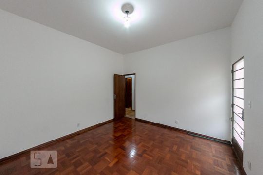 Sala de casa para alugar com 2 quartos, 76m² em Calafate, Belo Horizonte