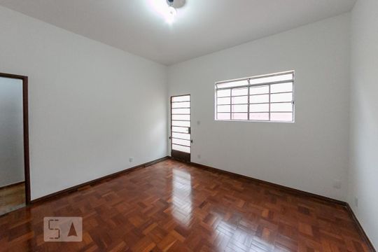 Casa para alugar com 2 quartos, 76m² em Calafate, Belo Horizonte