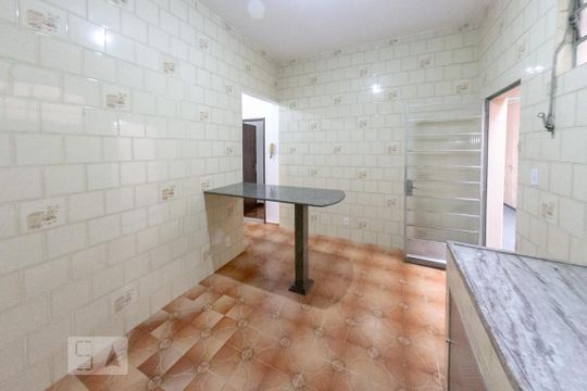 Cozinha de casa para alugar com 2 quartos, 76m² em Calafate, Belo Horizonte