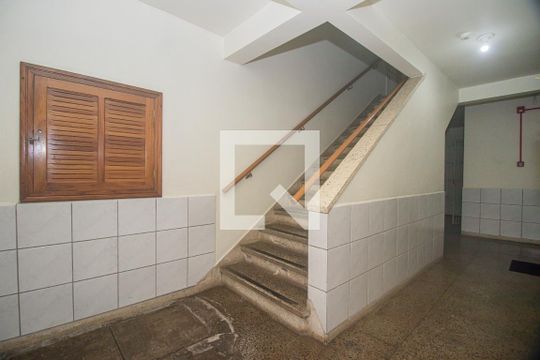 Hall de Entrada de apartamento para alugar com 1 quarto, 42m² em Passo D’areia, Porto Alegre