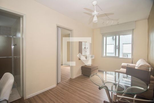 Apartamento para alugar com 1 quarto, 42m² em Passo D’areia, Porto Alegre