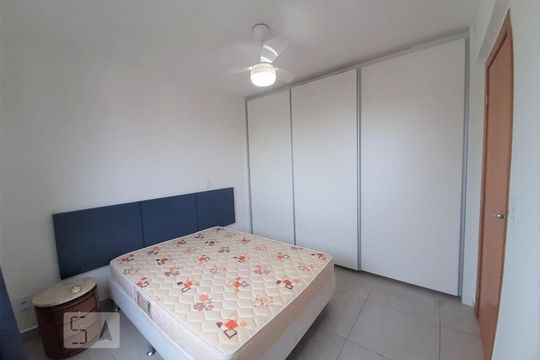 Quarto 1 de apartamento para alugar com 1 quarto, 69m² em Ouro Preto, Belo Horizonte