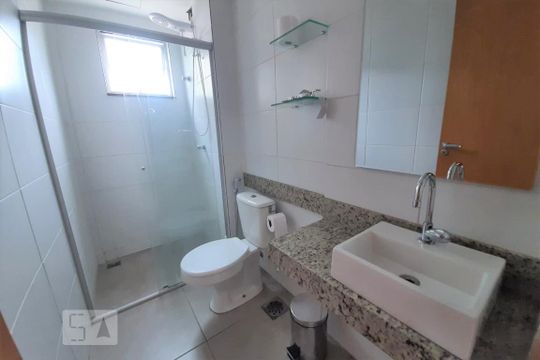 Banheiro de apartamento para alugar com 1 quarto, 69m² em Ouro Preto, Belo Horizonte