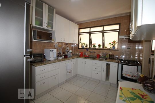 Cozinha de apartamento à venda com 4 quartos, 180m² em Cambuí, Campinas