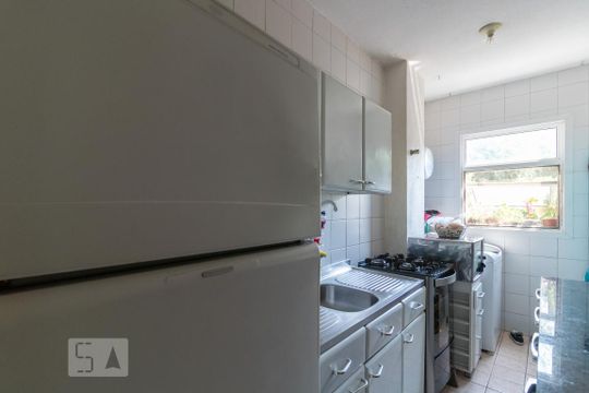 Cozinha de apartamento à venda com 2 quartos, 63m² em Cristal, Porto Alegre