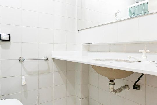 Banheiro de apartamento para alugar com 1 quarto, 35m² em Paraíso, São Paulo