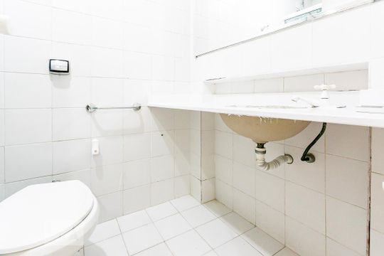 Banheiro de apartamento para alugar com 1 quarto, 35m² em Paraíso, São Paulo