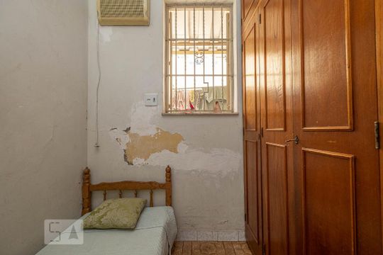 Quarto de Serviço de casa à venda com 4 quartos, 280m² em Maracanã, Rio de Janeiro