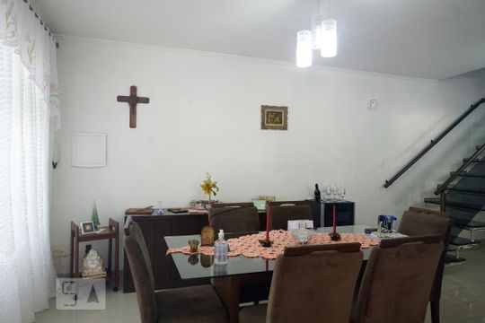 Casa à venda com 3 quartos, 270m² em Vila Feliz, São Paulo