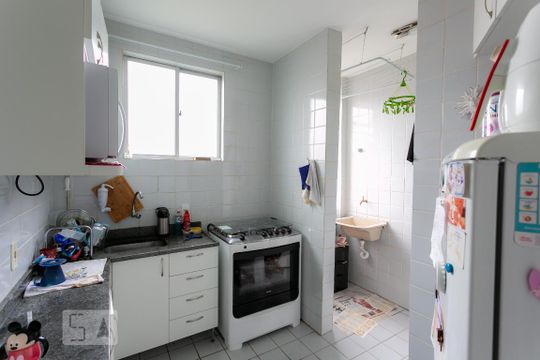 Cozinha de apartamento para alugar com 2 quartos, 70m² em Boa Vista, Belo Horizonte