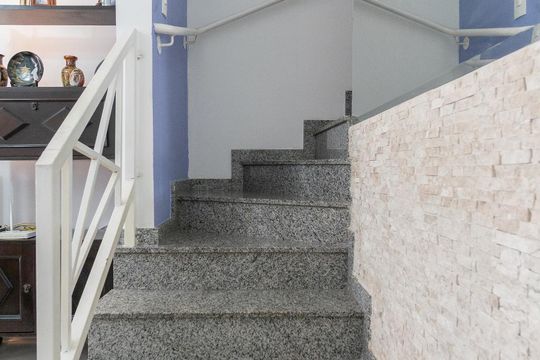 Escadas de casa de condomínio à venda com 2 quartos, 97m² em Imirim, São Paulo
