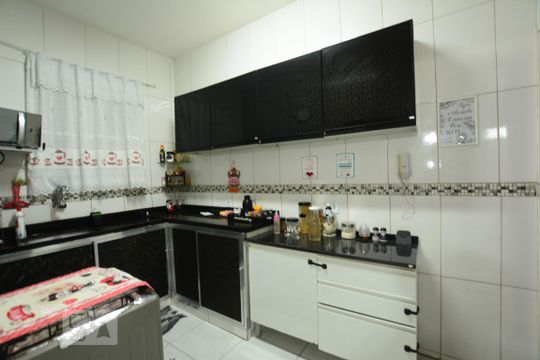 Cozinha de apartamento à venda com 2 quartos, 80m² em Penha, Rio de Janeiro