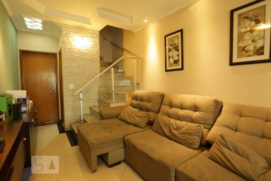 Sala de casa de condomínio para alugar com 2 quartos, 55m² em Vila Laís, São Paulo