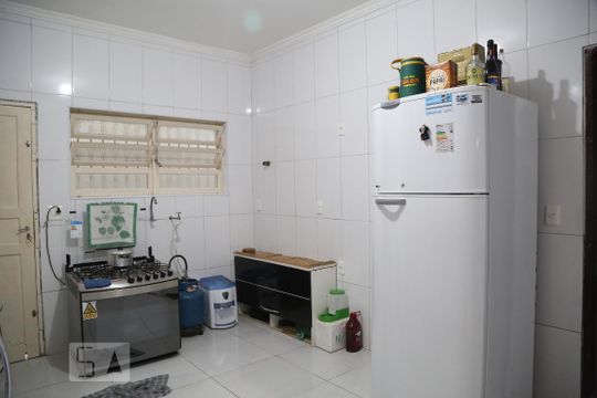 Cozinha de casa para alugar com 2 quartos, 134m² em Vila Tupi, Praia Grande