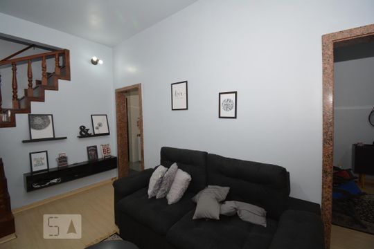 Sala de Estar de casa à venda com 3 quartos, 240m² em Irajá, Rio de Janeiro