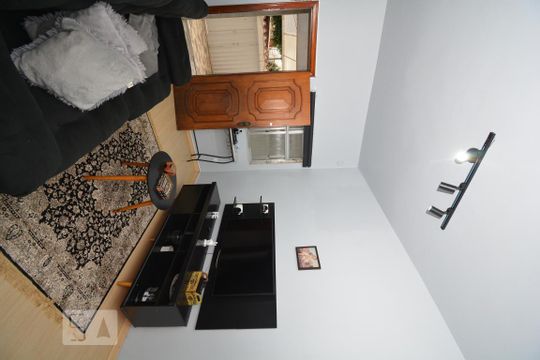 Sala de Estar de casa à venda com 3 quartos, 240m² em Irajá, Rio de Janeiro
