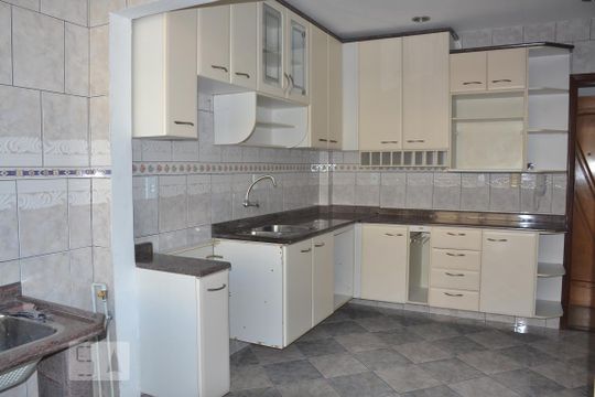 Cozinha de apartamento à venda com 2 quartos, 70m² em Jardim Guanabara, Rio de Janeiro