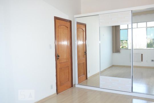 Quarto 1 de apartamento à venda com 2 quartos, 70m² em Jardim Guanabara, Rio de Janeiro