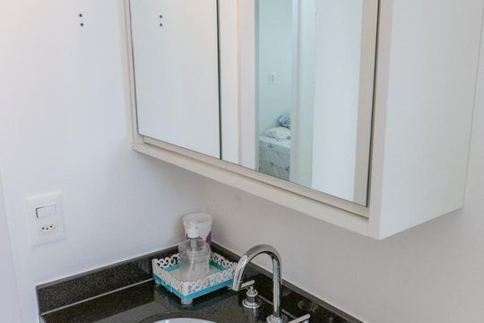 Banheiro Social de apartamento para alugar com 3 quartos, 105m² em Vila Anastácio, São Paulo