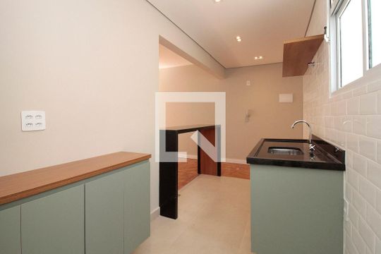 Cozinha de apartamento para alugar com 1 quarto, 58m² em Vila Buarque, São Paulo