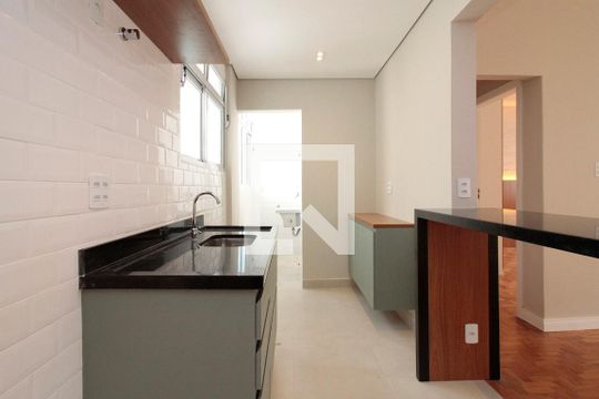 Cozinha de apartamento para alugar com 1 quarto, 58m² em Vila Buarque, São Paulo