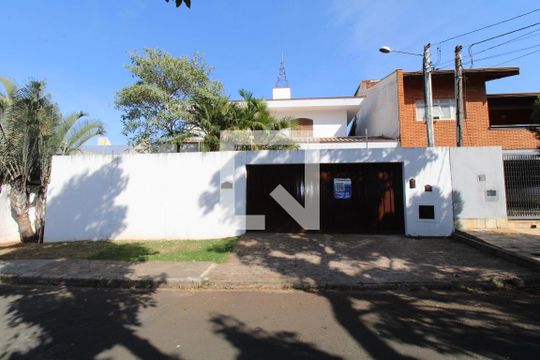 Fachada de casa à venda com 3 quartos, 323m² em Chácara da Barra, Campinas