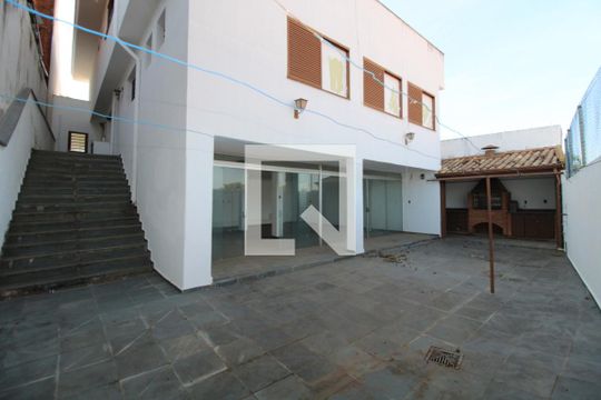 Quintal de casa à venda com 3 quartos, 323m² em Chácara da Barra, Campinas