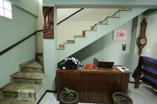 Sala/Escritório de casa para alugar com 3 quartos, 250m² em Vila Talarico, São Paulo