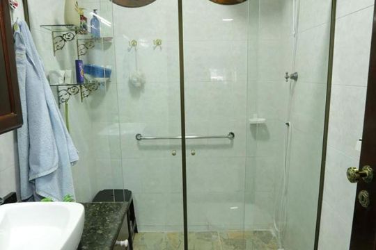 Banheiro 2 de casa para alugar com 3 quartos, 250m² em Vila Talarico, São Paulo