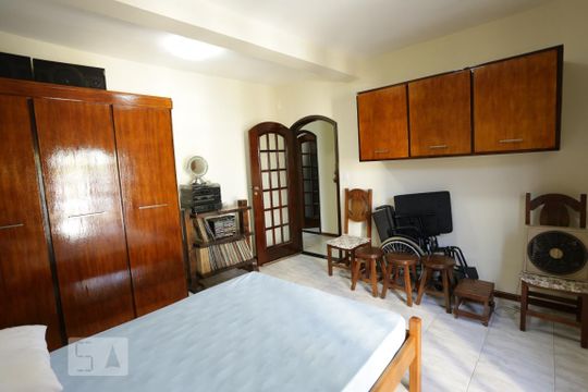 Quarto 1 de casa para alugar com 3 quartos, 250m² em Vila Talarico, São Paulo