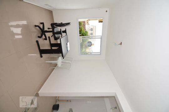 Sala de apartamento para alugar com 2 quartos, 44m² em Encantado, Rio de Janeiro