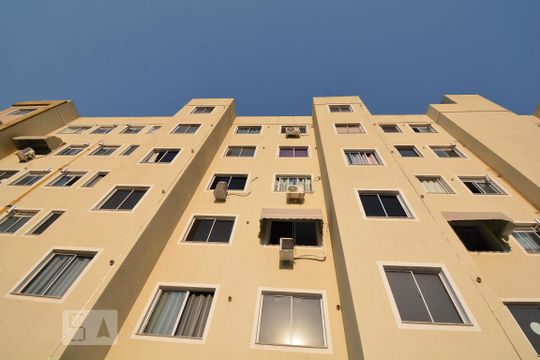 Fachada do bloco de apartamento para alugar com 2 quartos, 44m² em Encantado, Rio de Janeiro