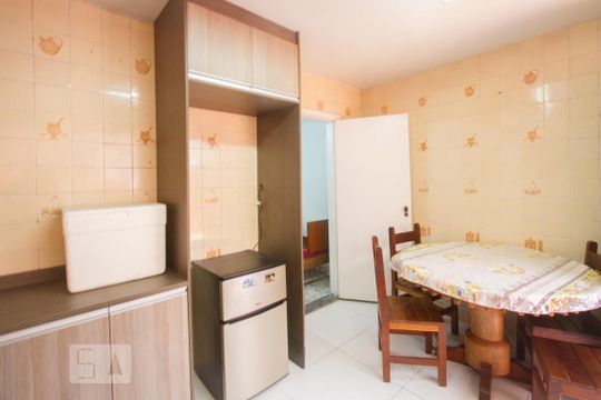 Cozinha de casa para alugar com 4 quartos, 118m² em Chácara Santo Antônio (zona Sul), São Paulo