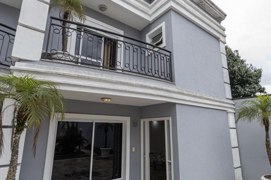 Fachada casa de casa de condomínio à venda com 4 quartos, 399m² em Vila Bertioga, São Paulo