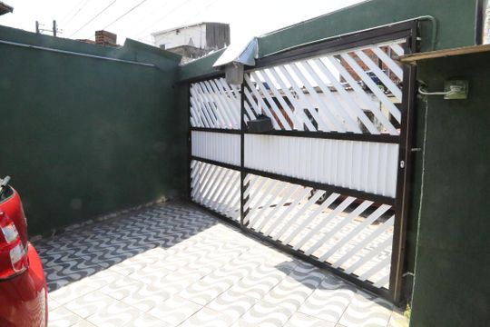 Portao de casa para alugar com 2 quartos, 200m² em Cidade Ocian, Praia Grande