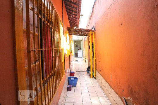  Corredor de casa para alugar com 2 quartos, 200m² em Cidade Ocian, Praia Grande