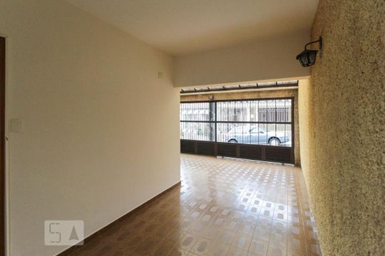 Garagem de casa para alugar com 2 quartos, 100m² em Jardim Patente, São Paulo