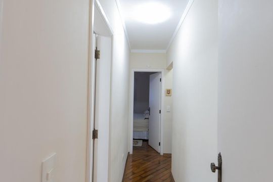 Corredor de apartamento para alugar com 3 quartos, 95m² em Vila Azevedo, São Paulo