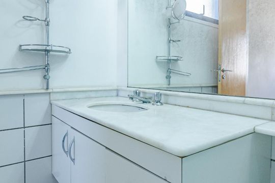 Banheiro da suíte de apartamento à venda com 1 quarto, 36m² em Paraíso, São Paulo