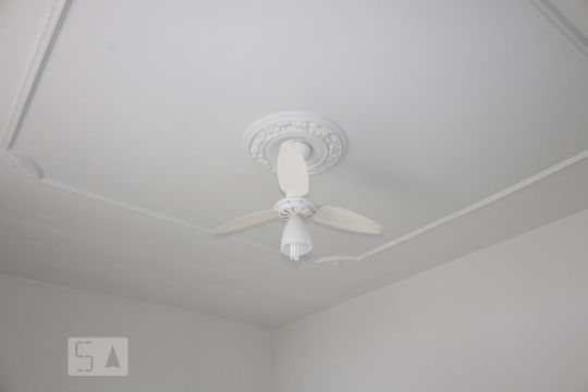 Sala de casa à venda com 3 quartos, 400m² em Portuguesa, Rio de Janeiro