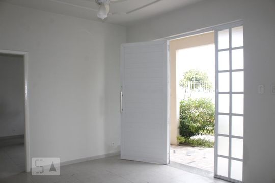 Casa à venda com 3 quartos, 400m² em Portuguesa, Rio de Janeiro