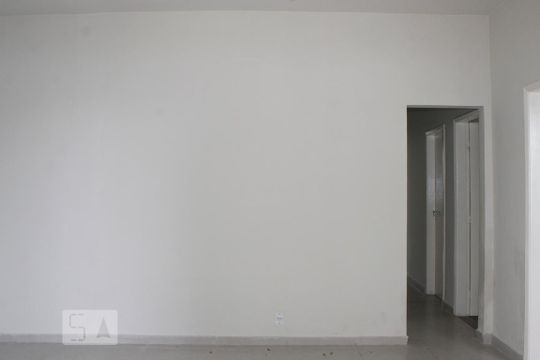 Sala de casa à venda com 3 quartos, 400m² em Portuguesa, Rio de Janeiro
