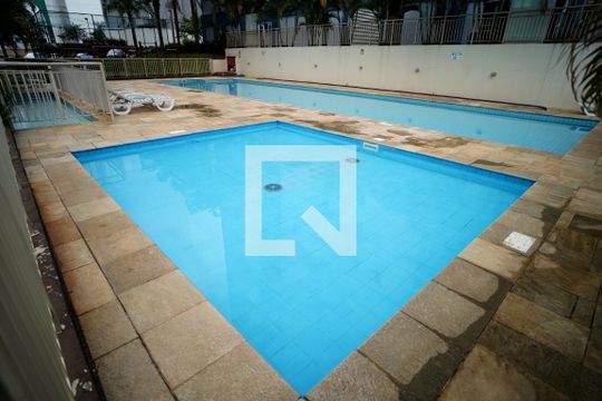 Área comum - Piscina de apartamento para alugar com 2 quartos, 50m² em Parque Campolim, Sorocaba