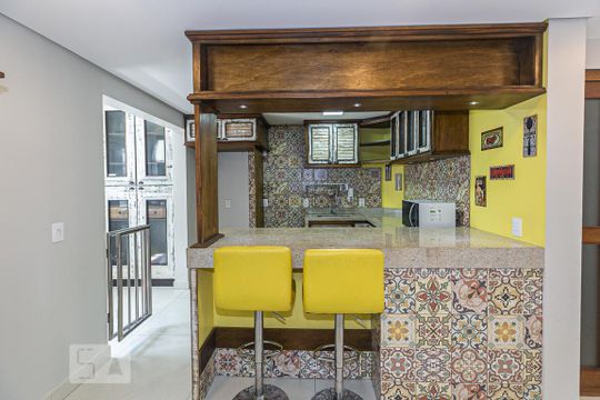 Cozinha de casa de condomínio à venda com 3 quartos, 146m² em Hípica, Porto Alegre