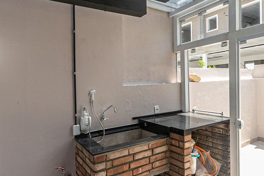 Área Externa de casa de condomínio à venda com 3 quartos, 146m² em Hípica, Porto Alegre