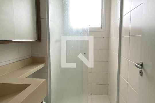 Banheiro Corredor de apartamento para alugar com 2 quartos, 51m² em Vila São João, Barueri