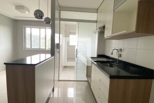 Cozinha de apartamento para alugar com 2 quartos, 51m² em Vila São João, Barueri